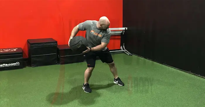 پرتاب چرخشی با توپ برای حرکات چرخشی شکم