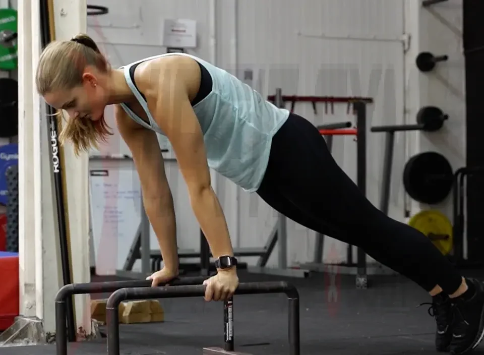 بررسی عضله سازی با شنا سوئدی - چگونه با شنا سوئدی عضله بسازیم؟