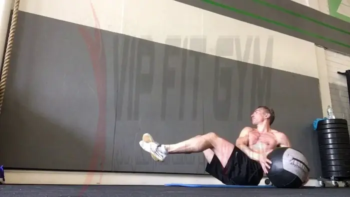 تویست انفجاری با توپ از حرکات شکمی