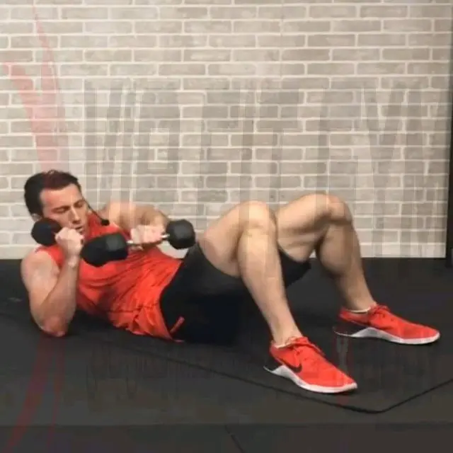 فواید حرکت کرانچ ضربدری با دمبل