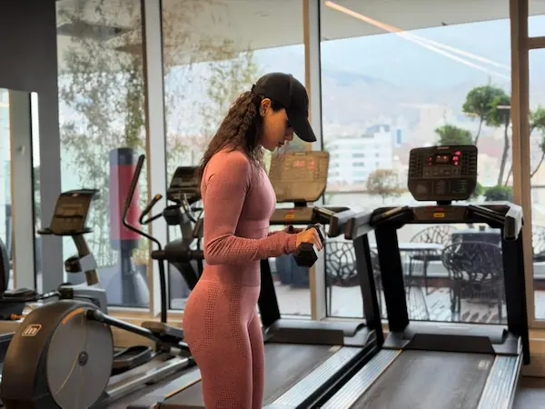 آموزش حرکت ساعد دمبل 4